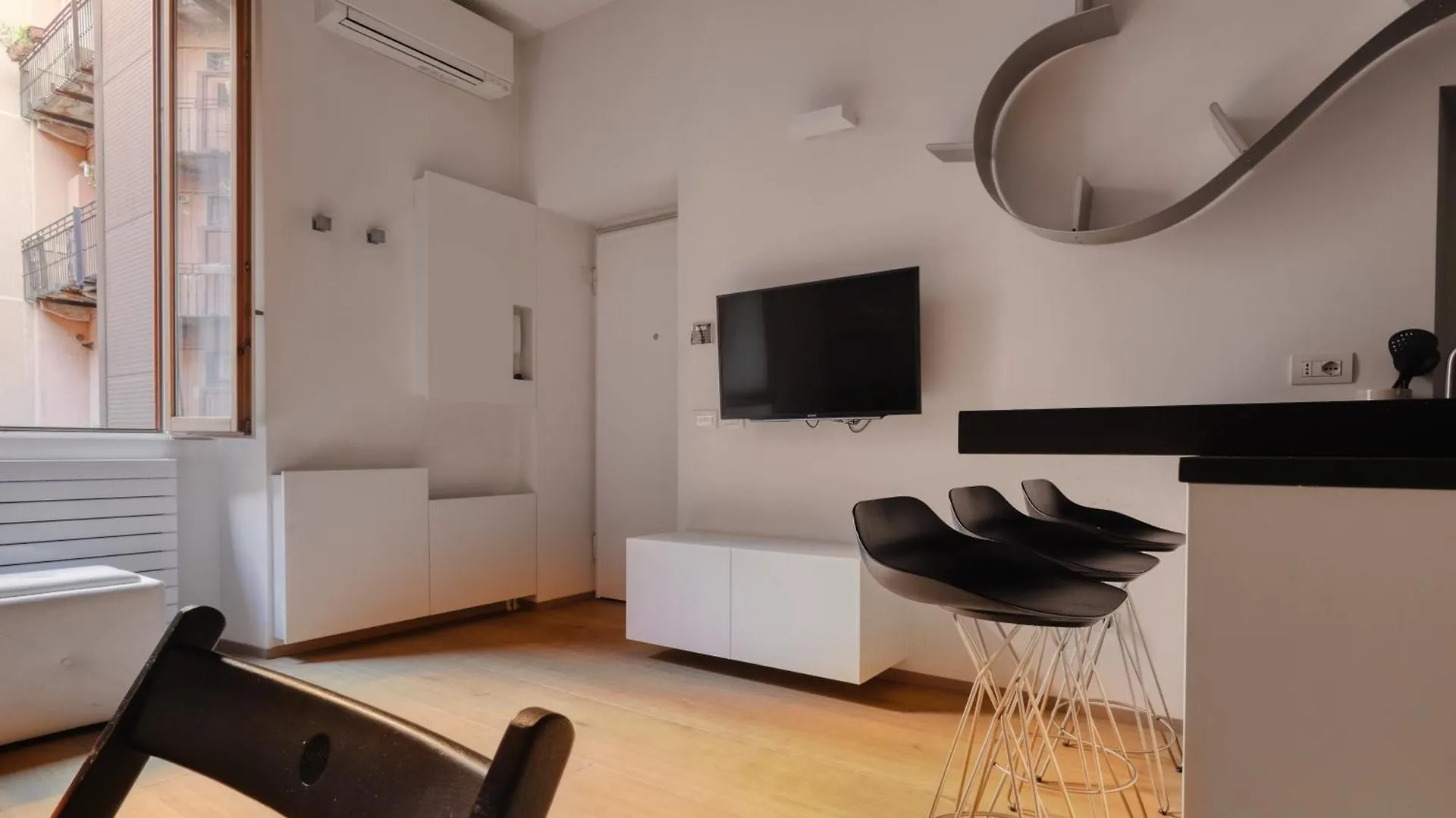 Just Urban Stays - Superb Apartment - Moscova Brera Italy