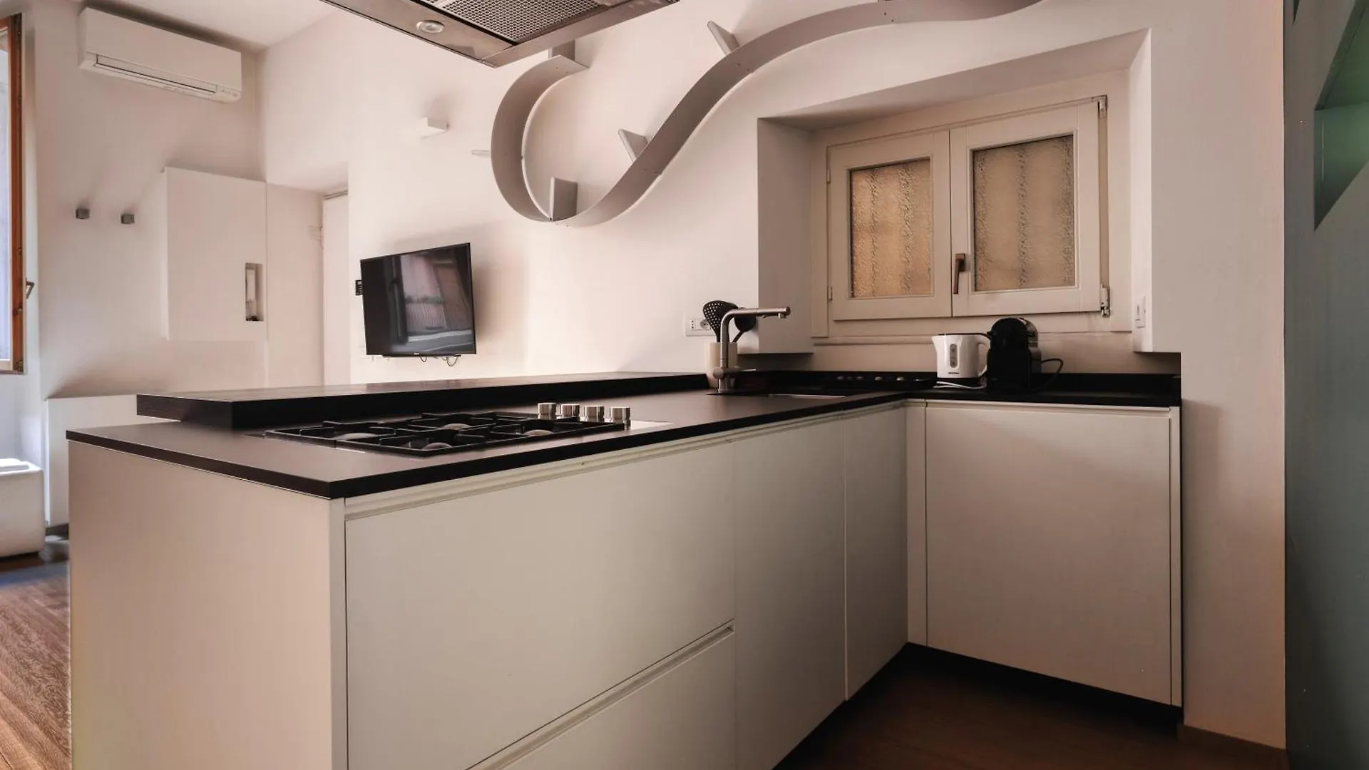 Just Urban Stays - Superb Apartment - Moscova Brera 0*, Milan Italy