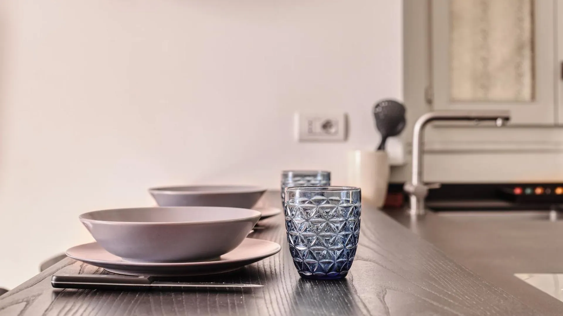 Just Urban Stays - Superb Apartment - Moscova Brera 0*, Milan